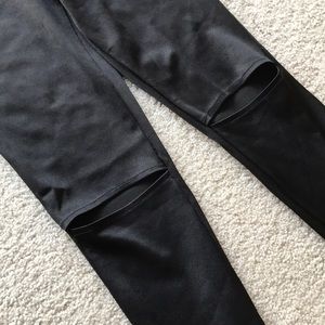 Black shiny leggings with open-knee skits size s